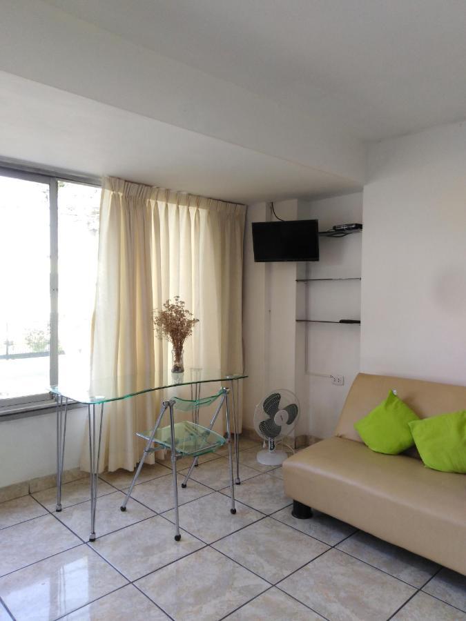 לימה Hospedaje De Lidia מראה חיצוני תמונה